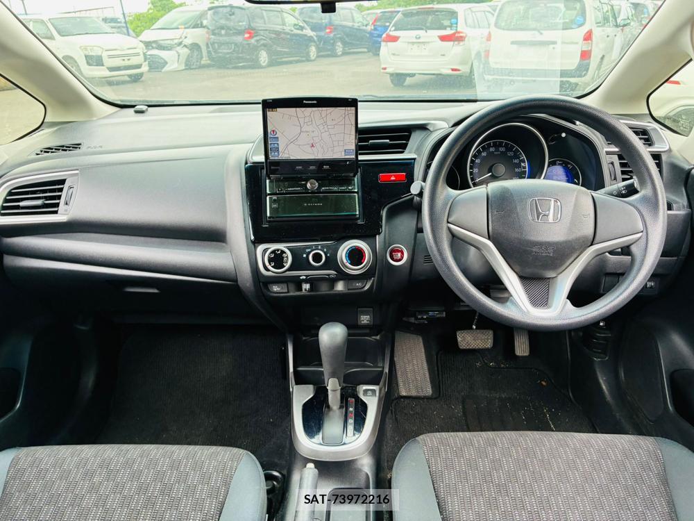 Honda FIT 2014-07 7578792-11