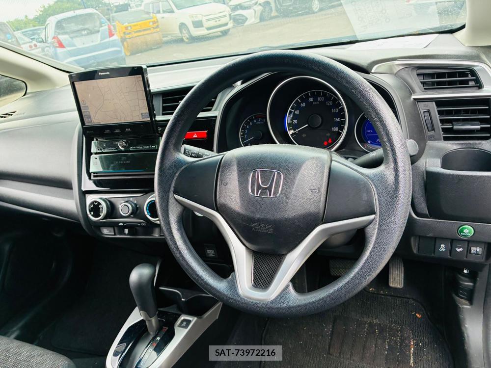Honda FIT 2014-07 7578792-13