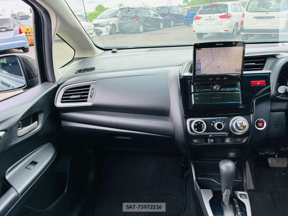 Honda FIT 2014-07 7578792-15