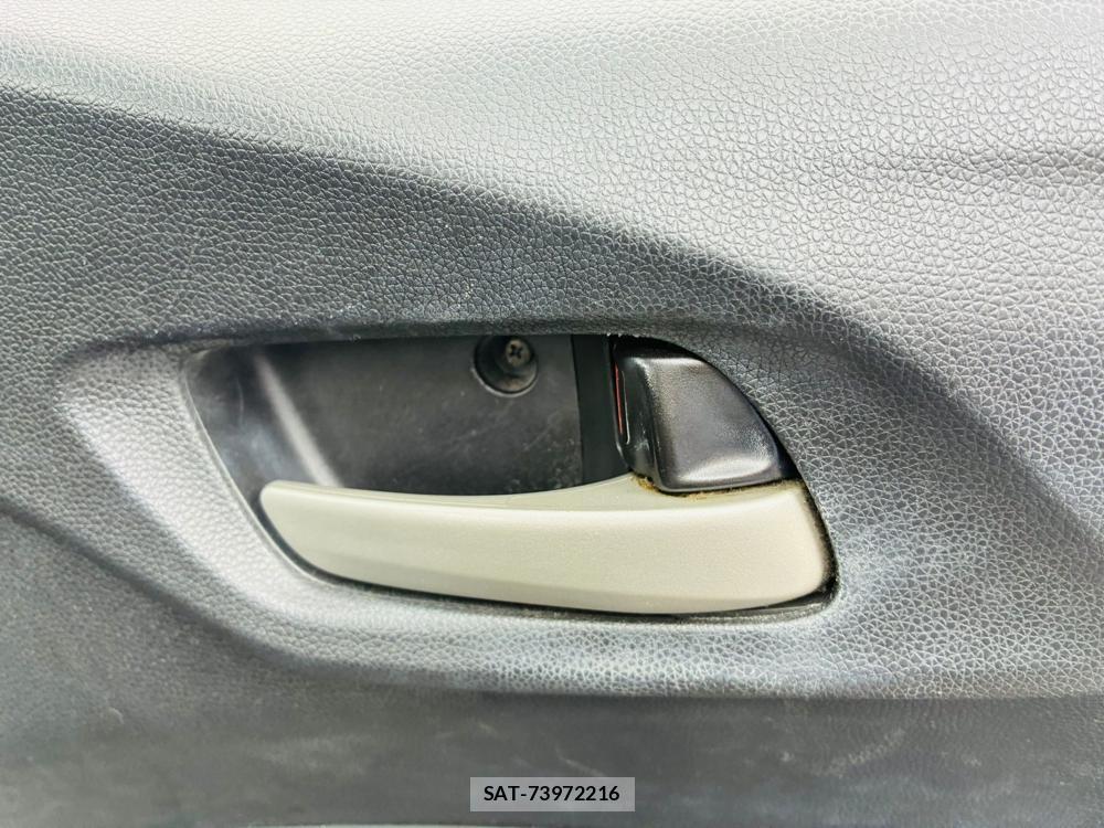 Honda FIT 2014-07 7578792-18
