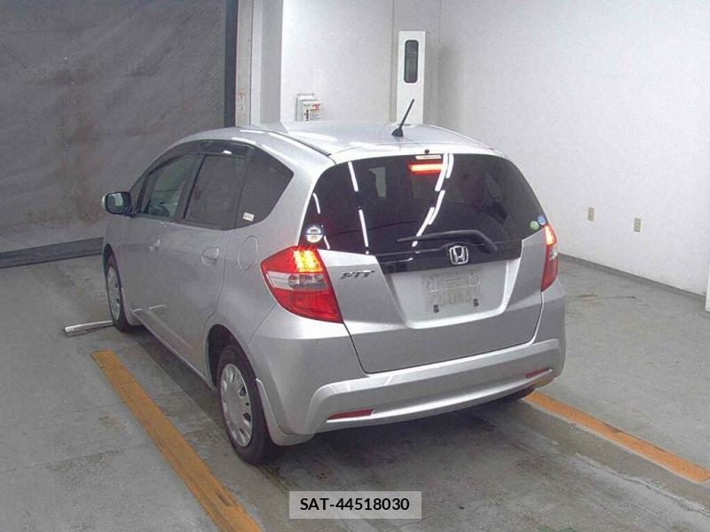 Honda FIT 2011-07 7839252-1