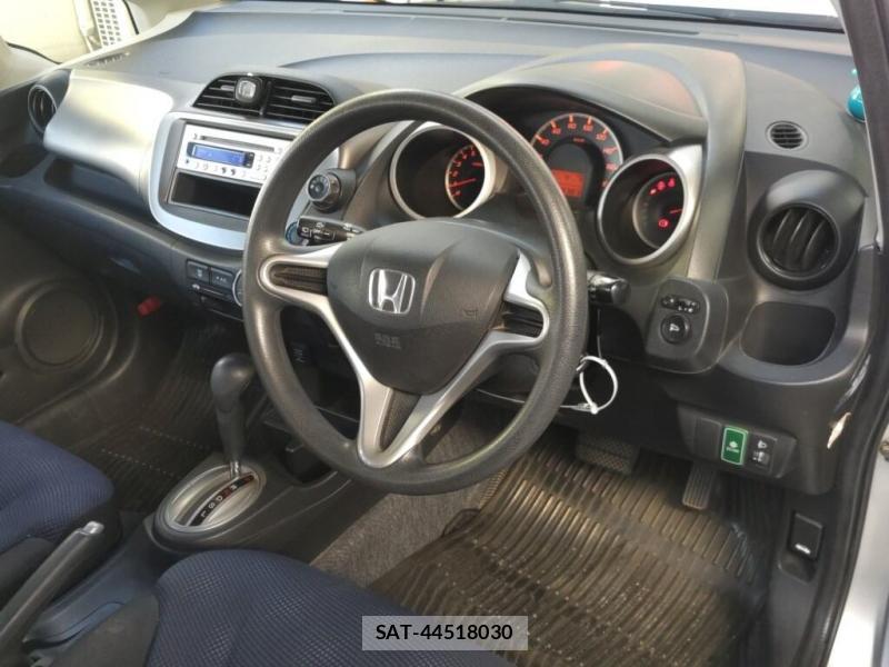 Honda FIT 2011-07 7839252-5
