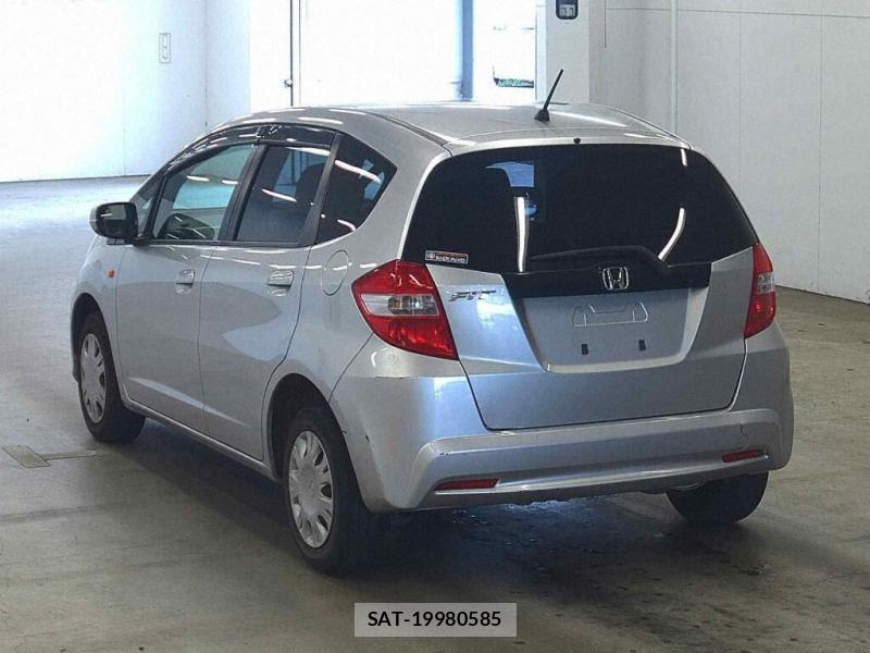 Honda FIT 2011-11 7839246-1