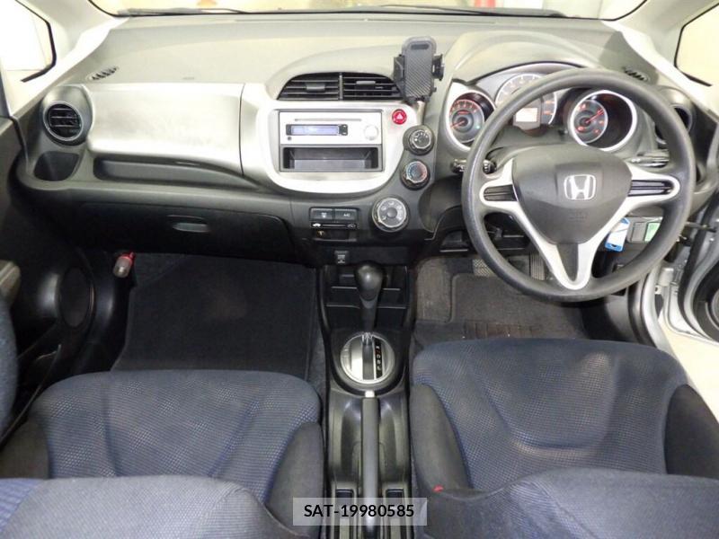 Honda FIT 2011-11 7839246-5