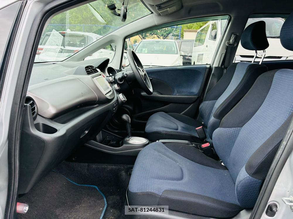Honda FIT 2010-09 7738871-10