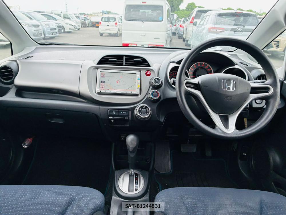 Honda FIT 2010-09 7738871-12