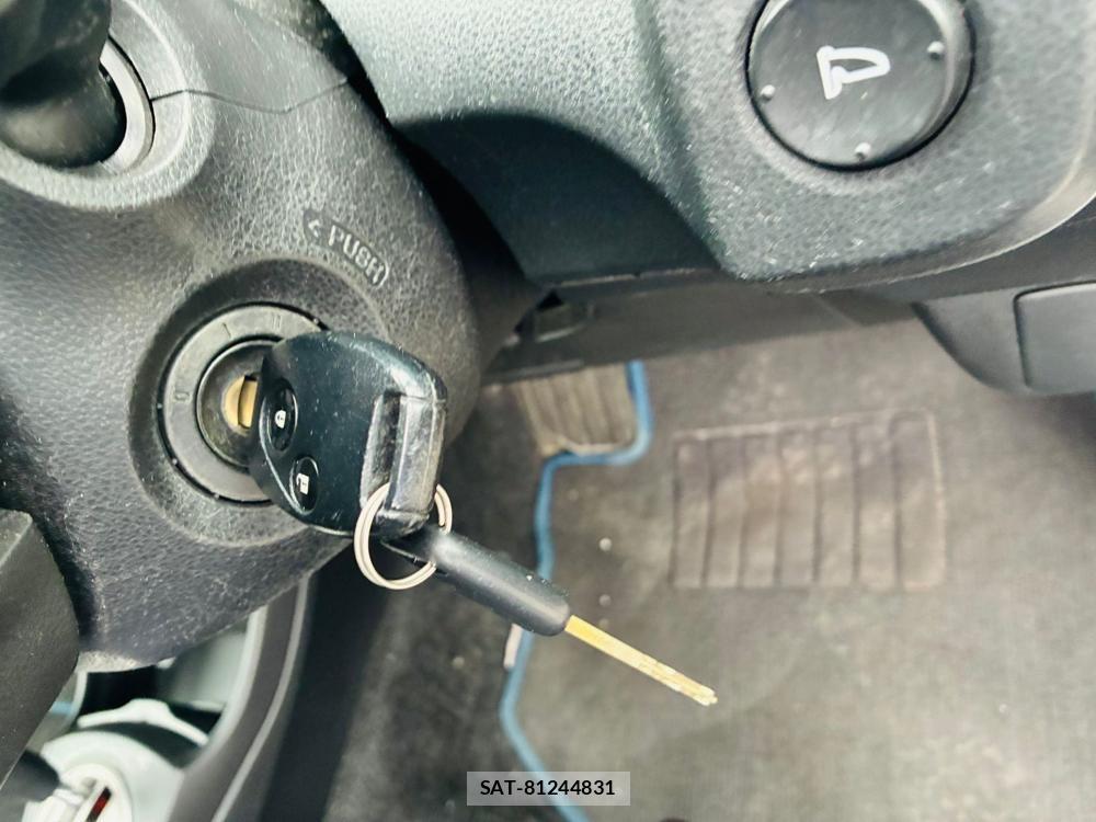 Honda FIT 2010-09 7738871-16