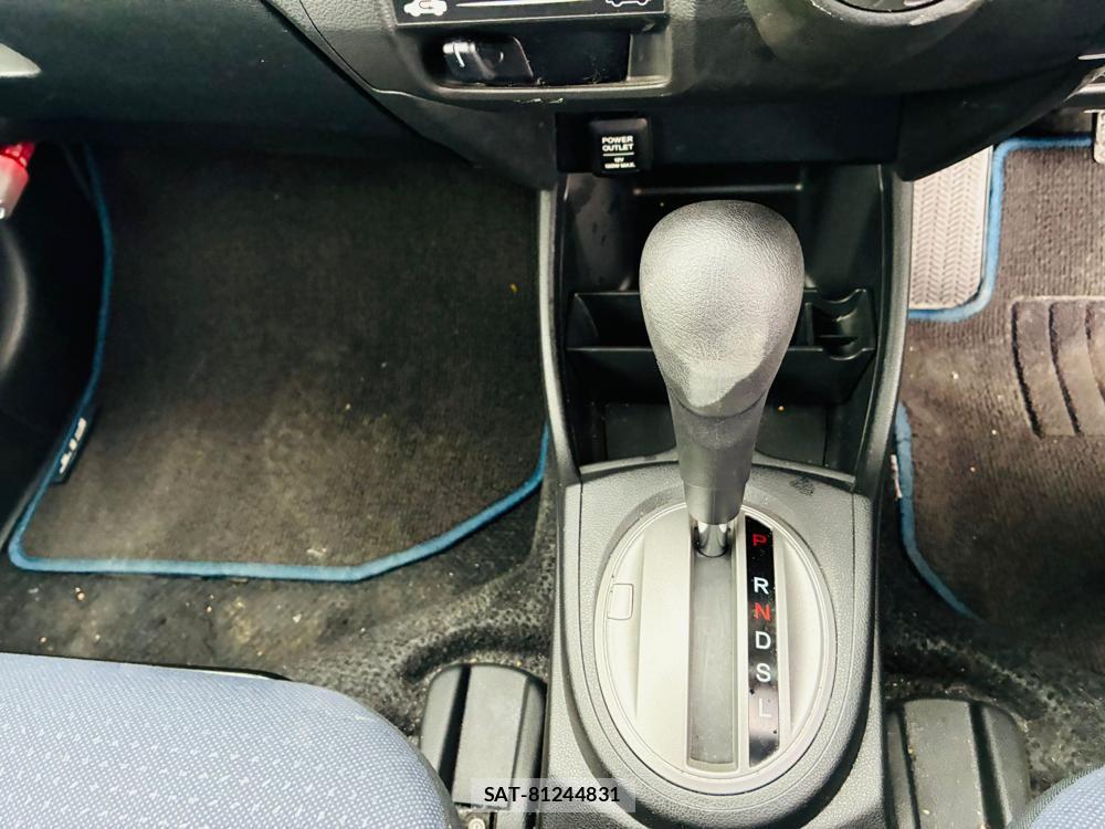 Honda FIT 2010-09 7738871-19