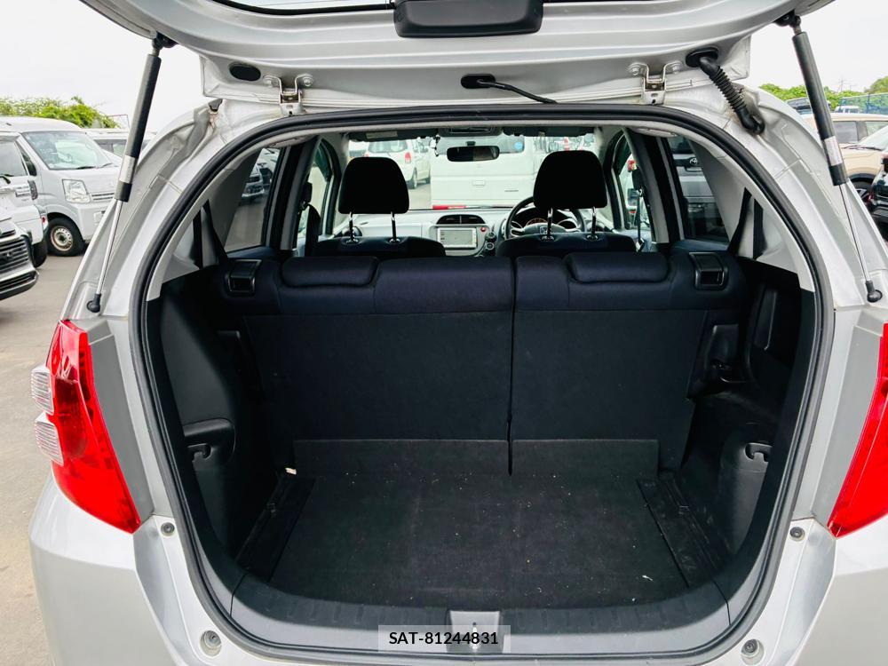 Honda FIT 2010-09 7738871-25
