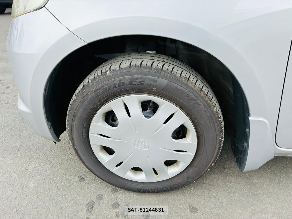 Honda FIT 2010-09 7738871-29