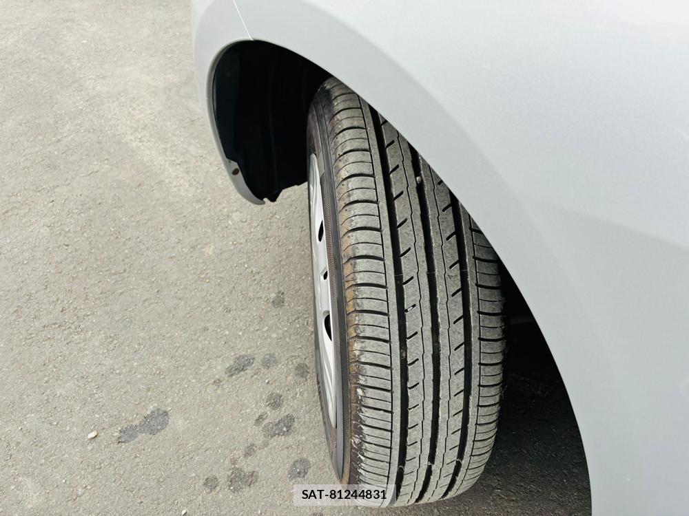 Honda FIT 2010-09 7738871-31