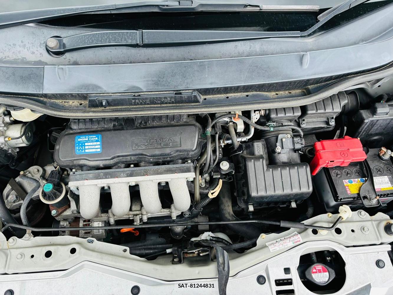 Honda FIT 2010-09 7738871-36