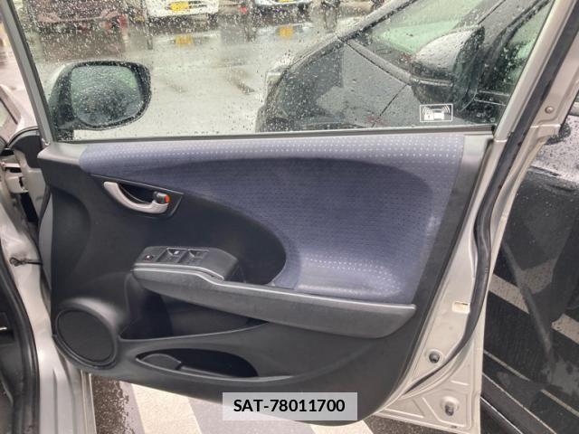 Honda FIT 2007-12 7876468-9