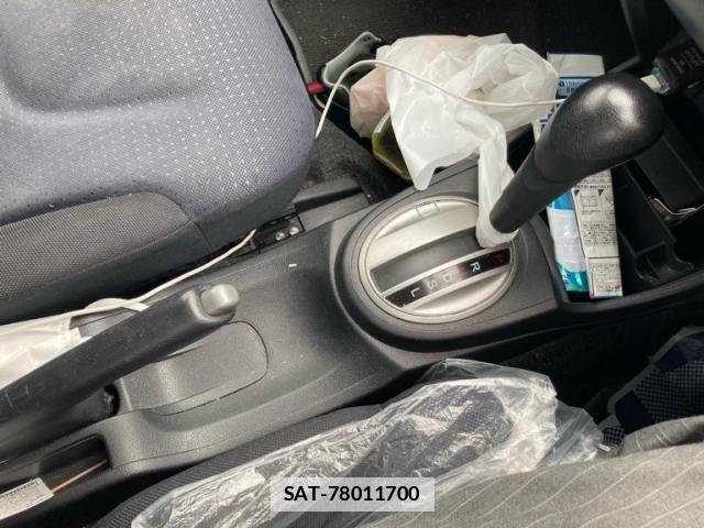 Honda FIT 2007-12 7876468-19