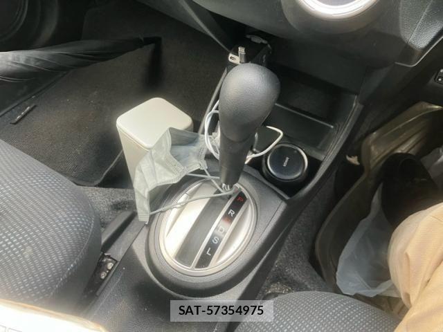 Honda FIT 2012-10 7876451-19