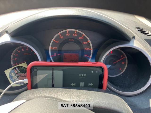 Honda FIT 2011-08 7876459-15