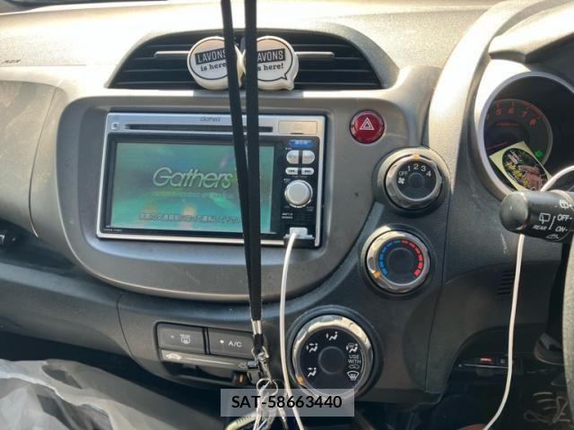 Honda FIT 2011-08 7876459-17
