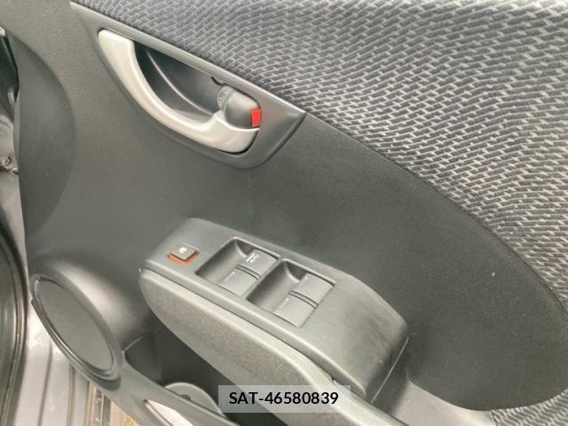 Honda FIT 2011-12 7876452-15