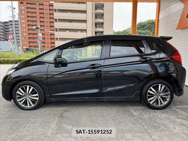 Honda FIT 2016-02 7876448-13