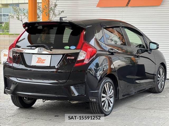 Honda FIT 2016-02 7876448-14