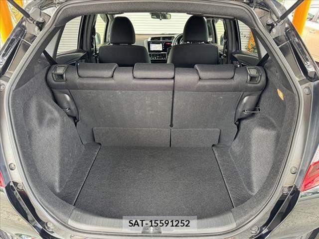 Honda FIT 2016-02 7876448-21