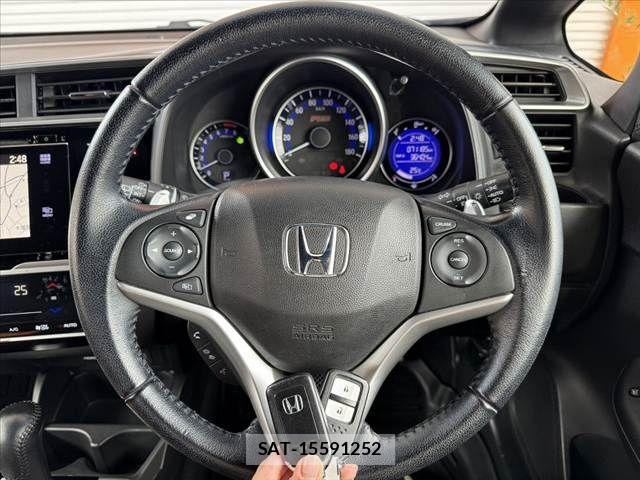 Honda FIT 2016-02 7876448-6