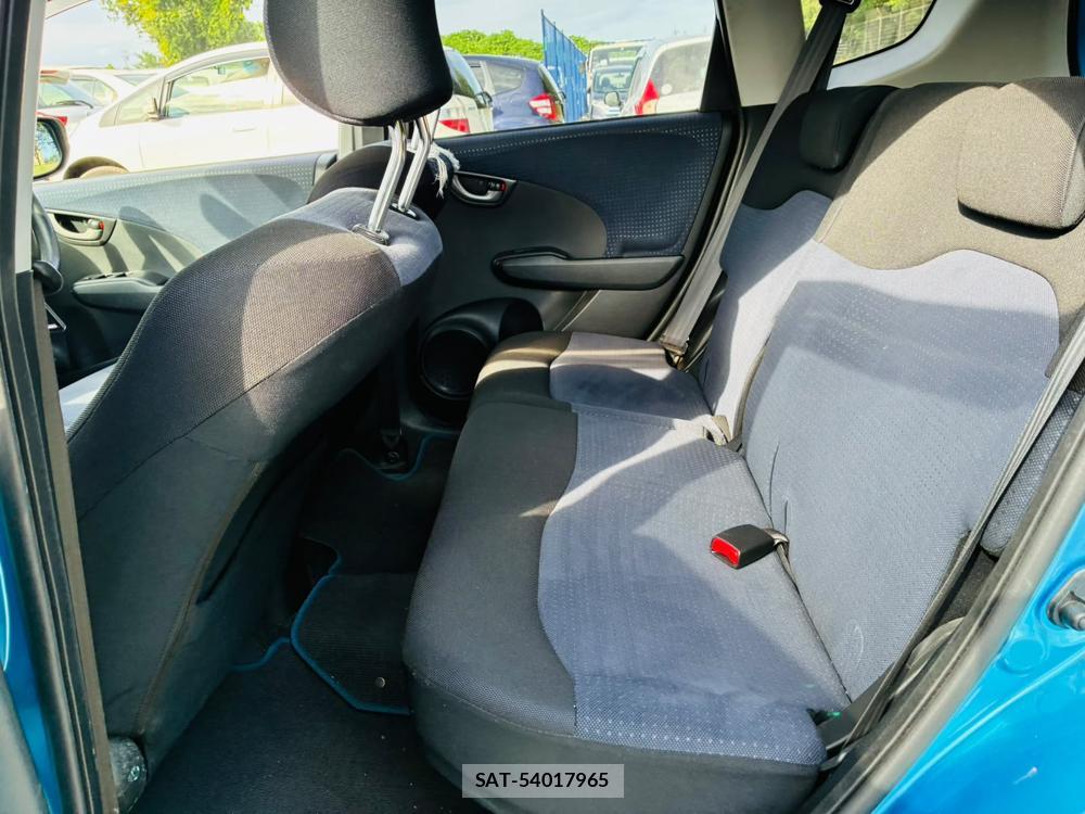 Honda FIT 2009-08 7831341-9