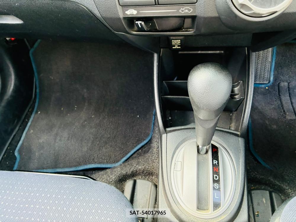 Honda FIT 2009-08 7831341-19