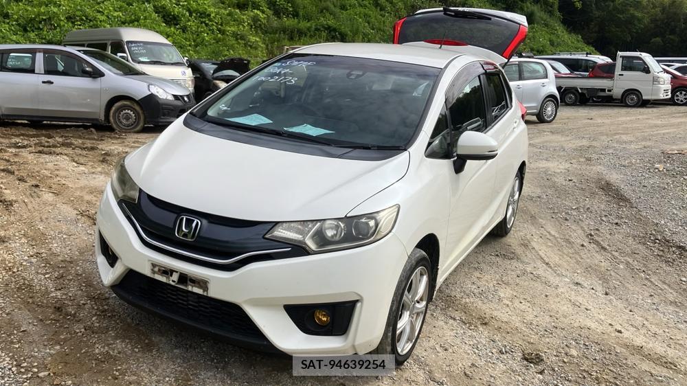 Honda FIT 2014-01 7831352-0