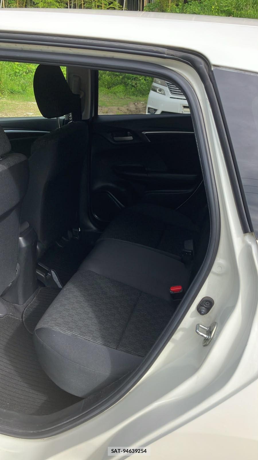 Honda FIT 2014-01 7831352-9