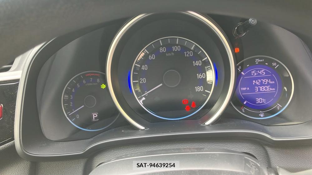 Honda FIT 2014-01 7831352-13
