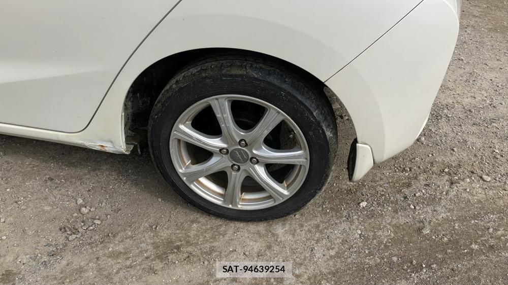 Honda FIT 2014-01 7831352-24