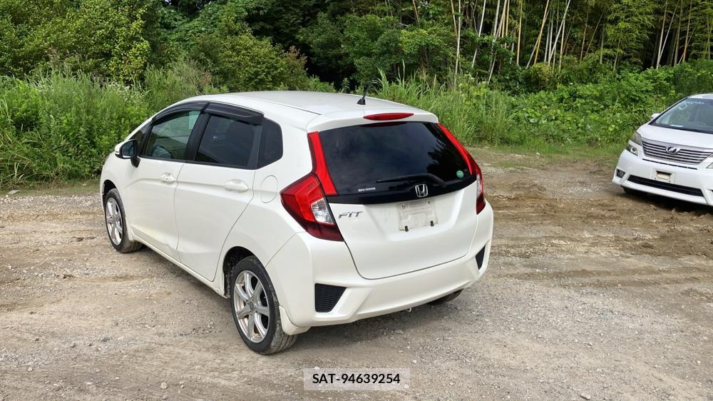 Honda FIT 2014-01 7831352-2
