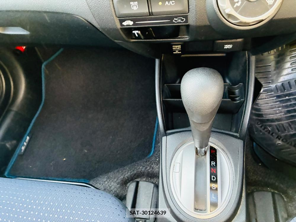 Honda FIT 2008-03 7831342-19