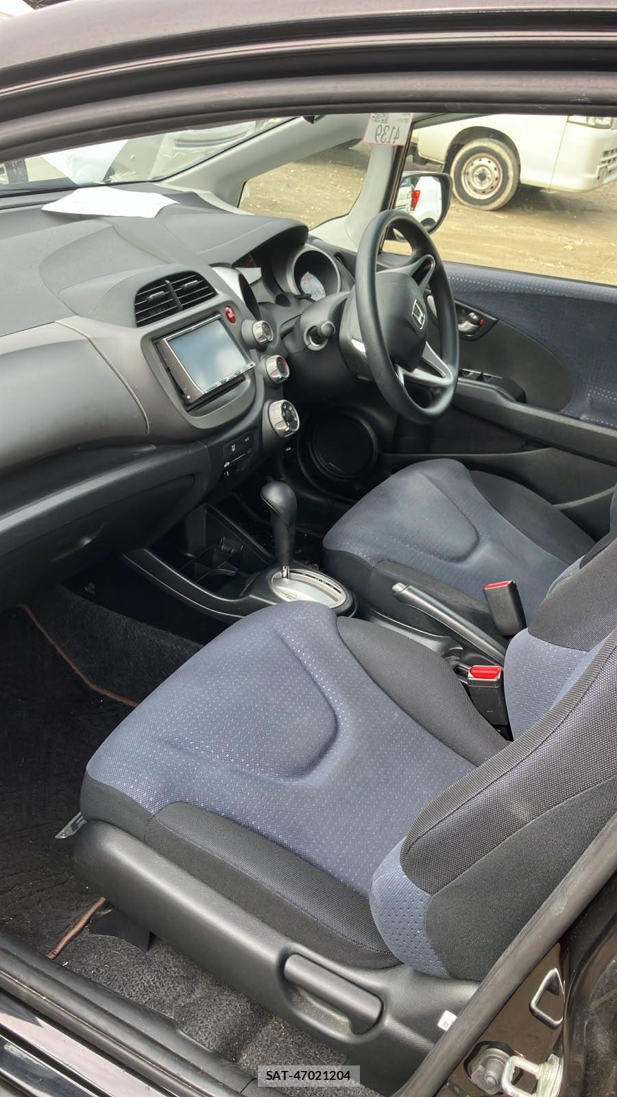 Honda FIT 2010-03 7746826-10