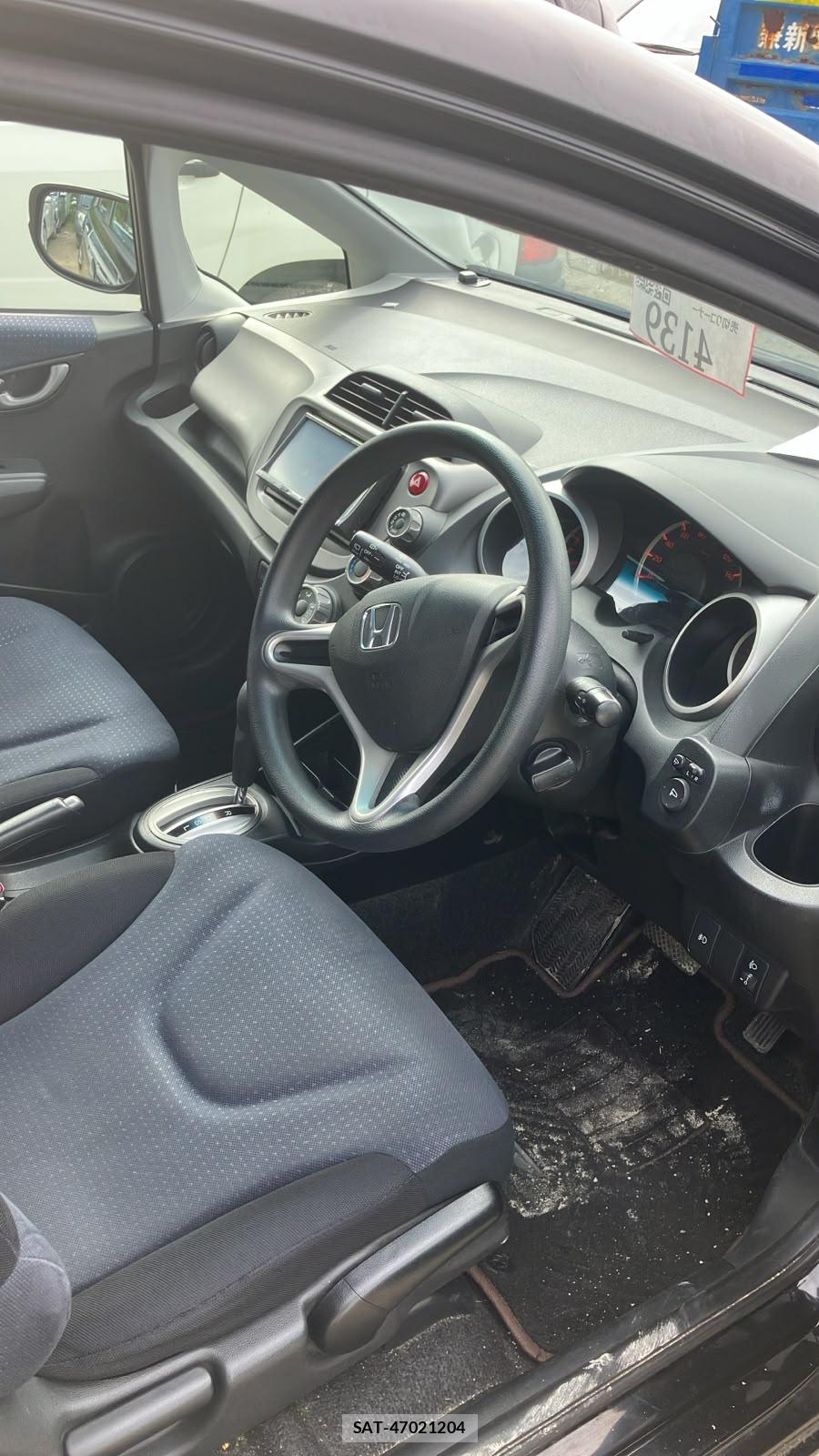 Honda FIT 2010-03 7746826-11