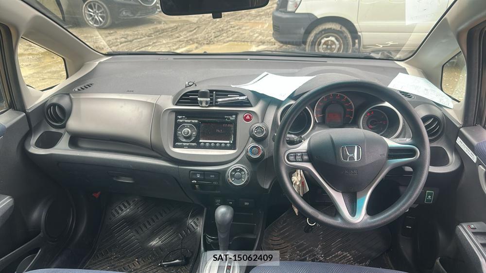 Honda FIT 2011-09 7823734-12