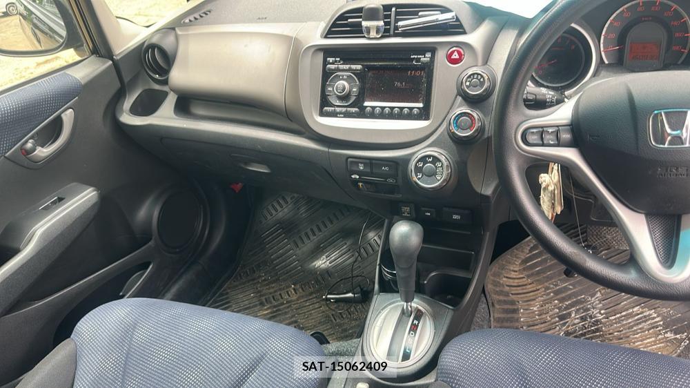 Honda FIT 2011-09 7823734-16
