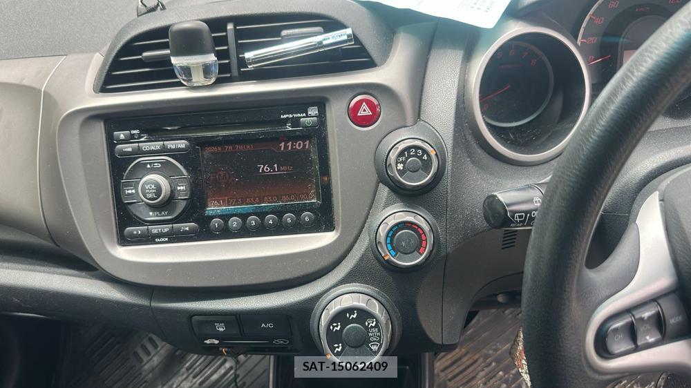 Honda FIT 2011-09 7823734-17