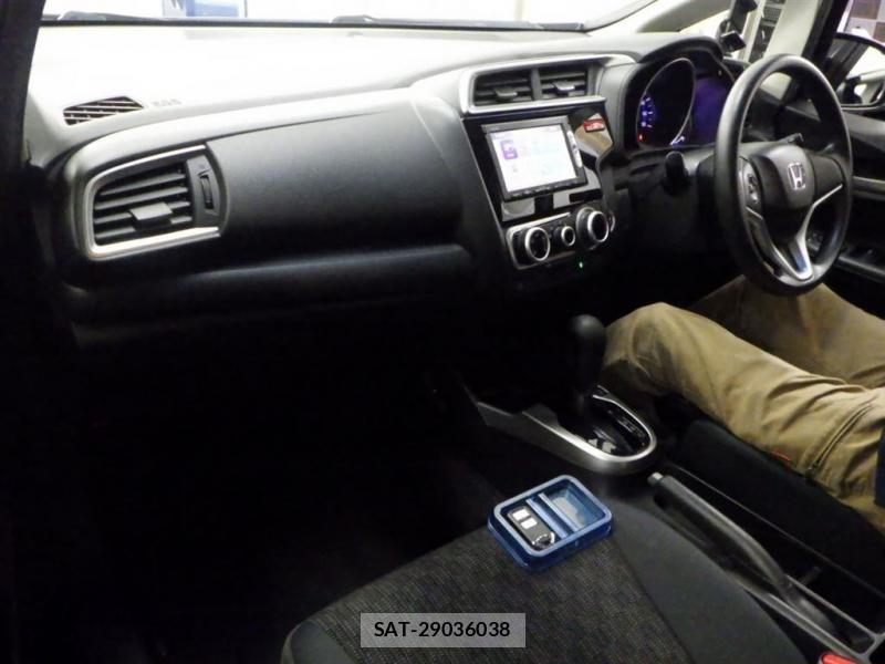 Honda FIT 2014-02 7914570-4