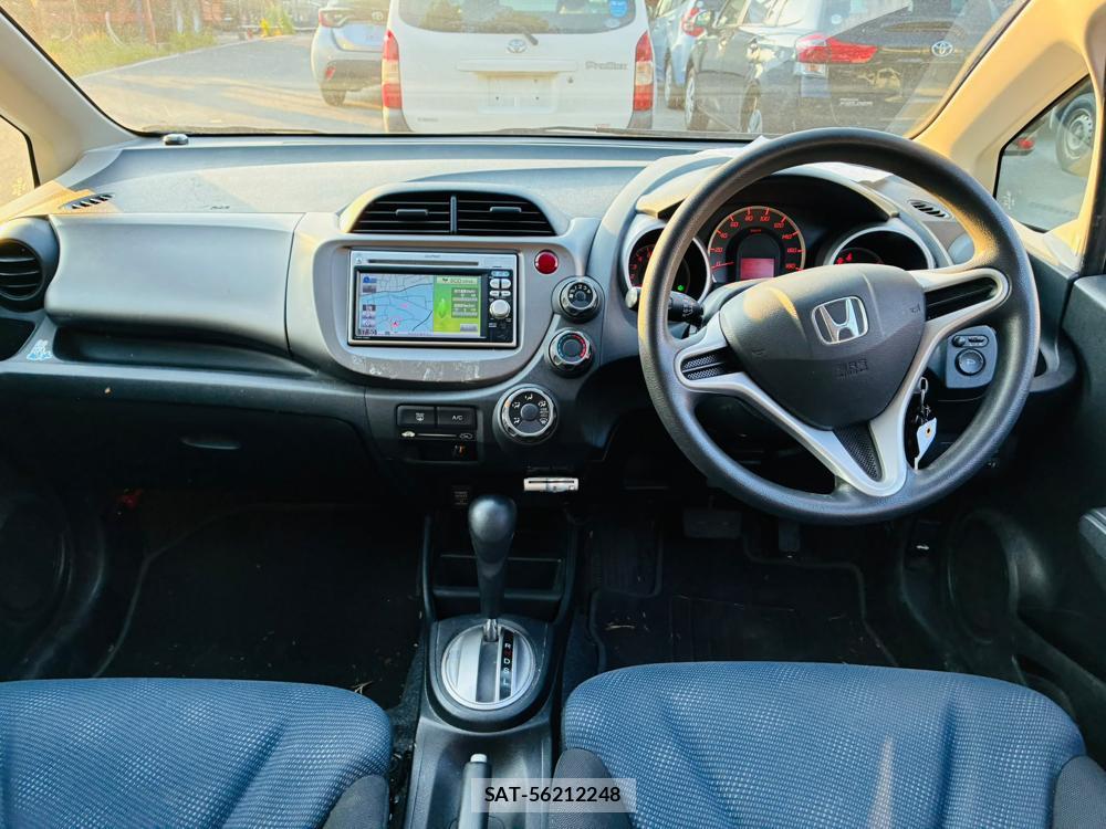 Honda FIT 2011-07 7590427-12