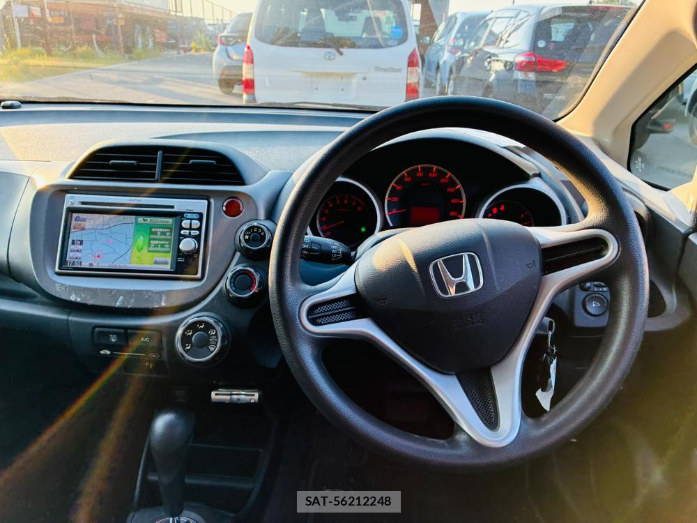Honda FIT 2011-07 7590427-13