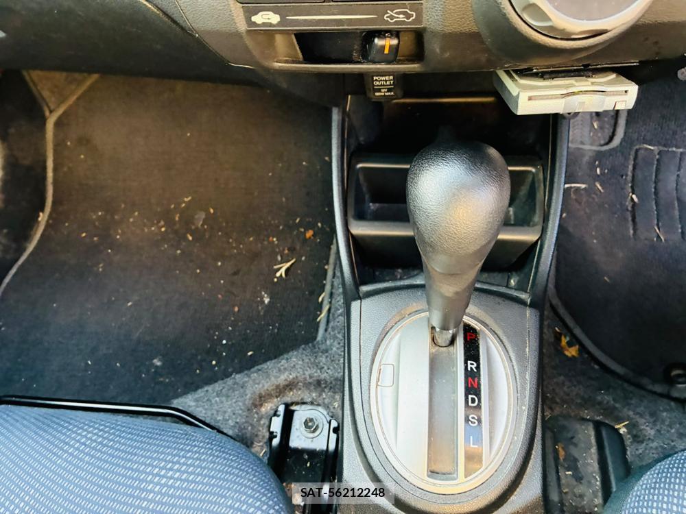 Honda FIT 2011-07 7590427-19