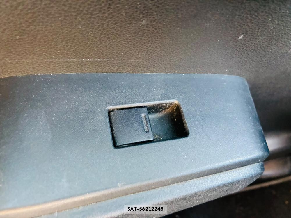 Honda FIT 2011-07 7590427-23