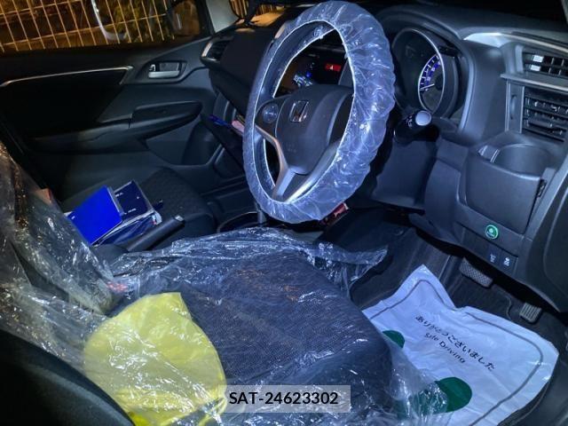 Honda FIT 2016-09 7961628-17