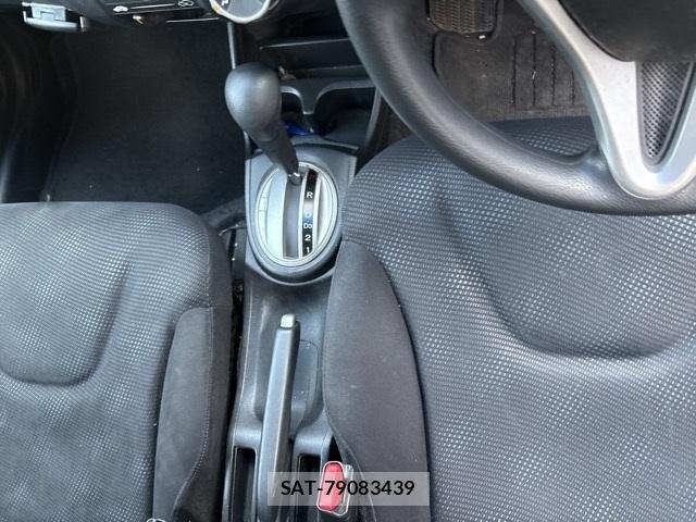 Honda FIT 2012-03 7957954-10