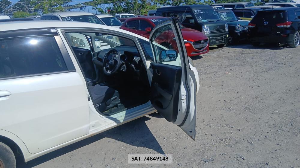Honda FIT 2008-10 7561639-11