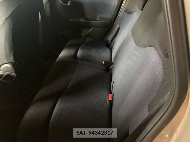 Honda FIT 2010-03 7979232-5