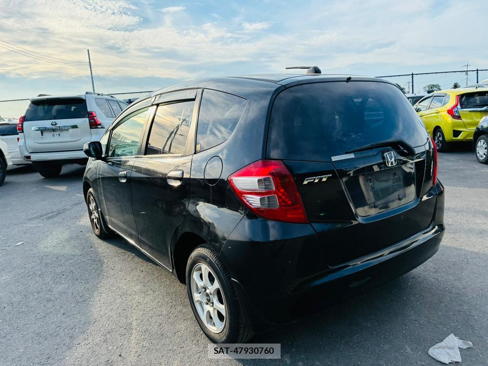 Honda FIT 2009-02 7781699-2