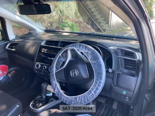 Honda FIT 2014-08 7979231-12